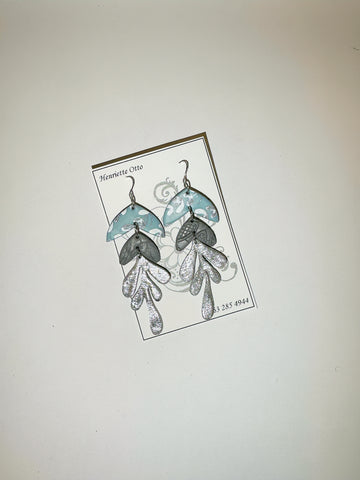 Otto Jewellery Green layered leaf earrings