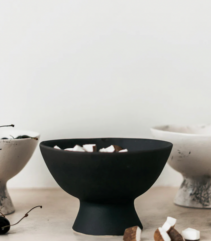 Ceramic clay-footed bowl