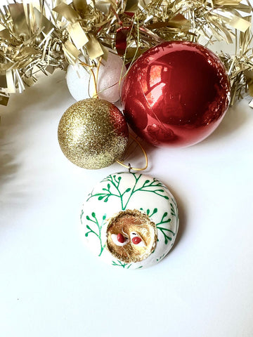 Hue & Me Christmas 2022 Nested Lovebirds Ornaments